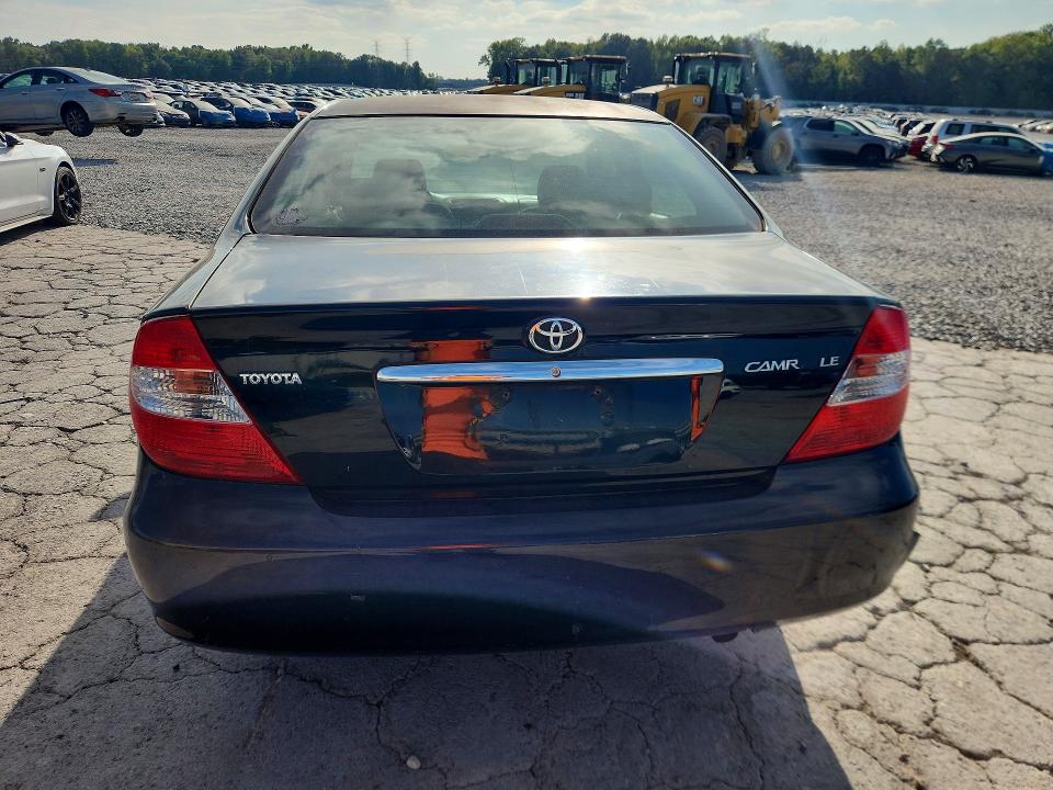 70369416 :رقم المزاد ، 4T1BE32K82U018389 vin ، 2002 Toyota Camry مزاد بيع