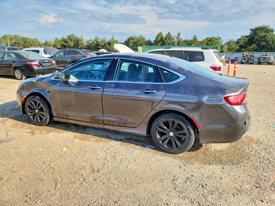 67799306 :رقم المزاد ، 1C3CCCAB4FN665392 vin ، 2015 Chrysler 200 مزاد بيع