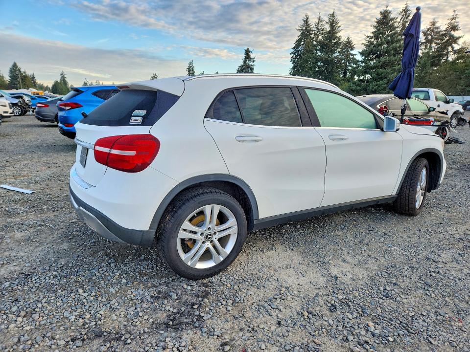 2019 Mercedes-benz Gla მანქანა იყიდება აუქციონზე, vin: WDCTG4EB9KJ590040, აუქციონის ნომერი: 70340176