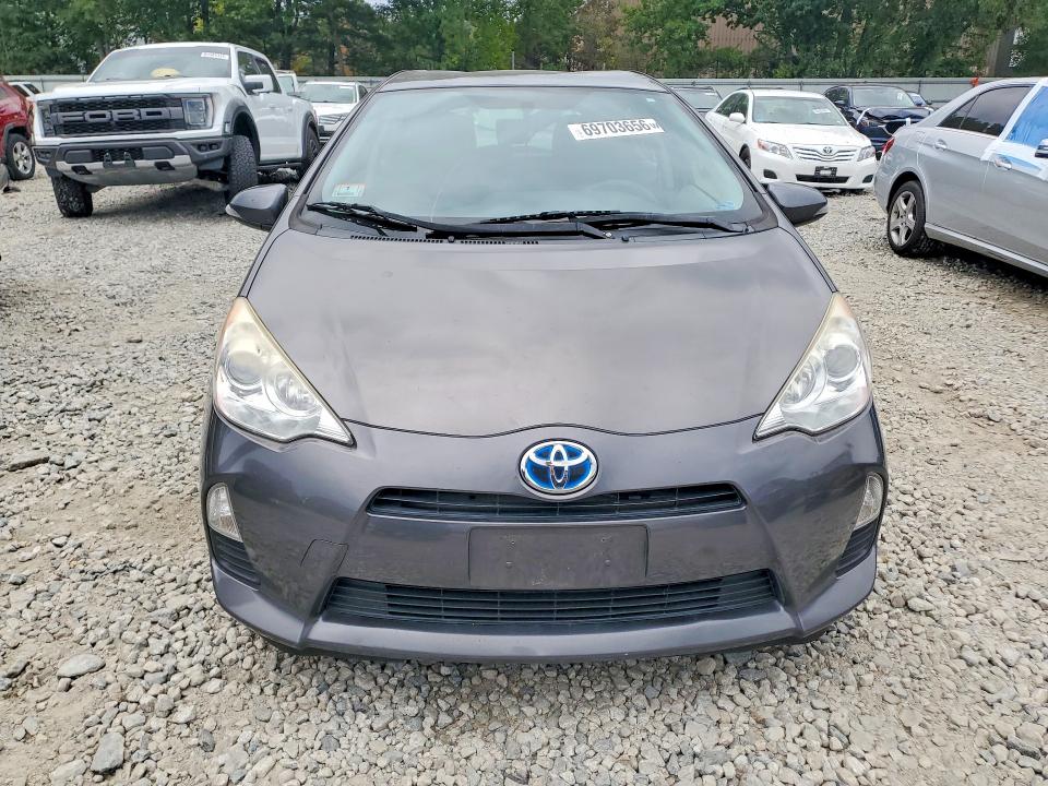 2014 Toyota Prius C მანქანა იყიდება აუქციონზე, vin: JTDKDTB39E1572479, აუქციონის ნომერი: 69703656