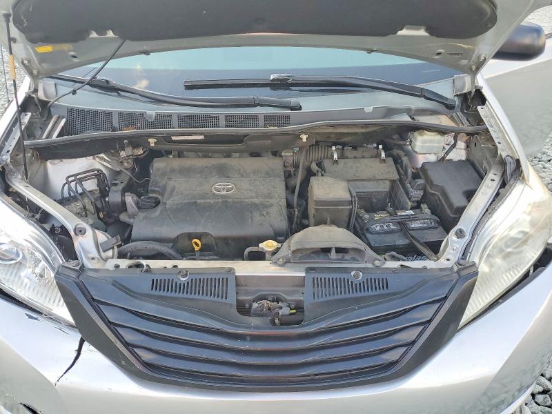 2011 Toyota Sienna მანქანა იყიდება აუქციონზე, vin: 5TDZK3DC1BS013962, აუქციონის ნომერი: 69901746