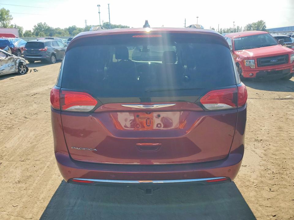 68340506 :رقم المزاد ، 2C4RC1BG1JR158076 vin ، 2018 Chrysler Pacifica مزاد بيع
