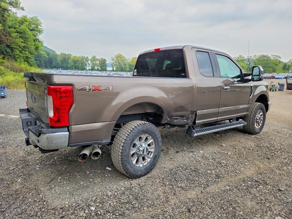 2017 Ford F350 მანქანა იყიდება აუქციონზე, vin: 1FT8X3BT5HEB38512, აუქციონის ნომერი: 68652966