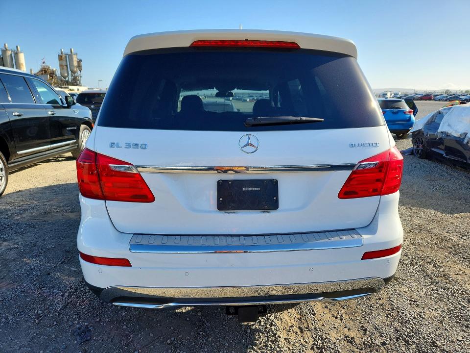 Продаж на аукціоні авто 2015 Mercedes-benz Gl, vin: 4JGDF2EE1FA590496, номер лоту: 70909646