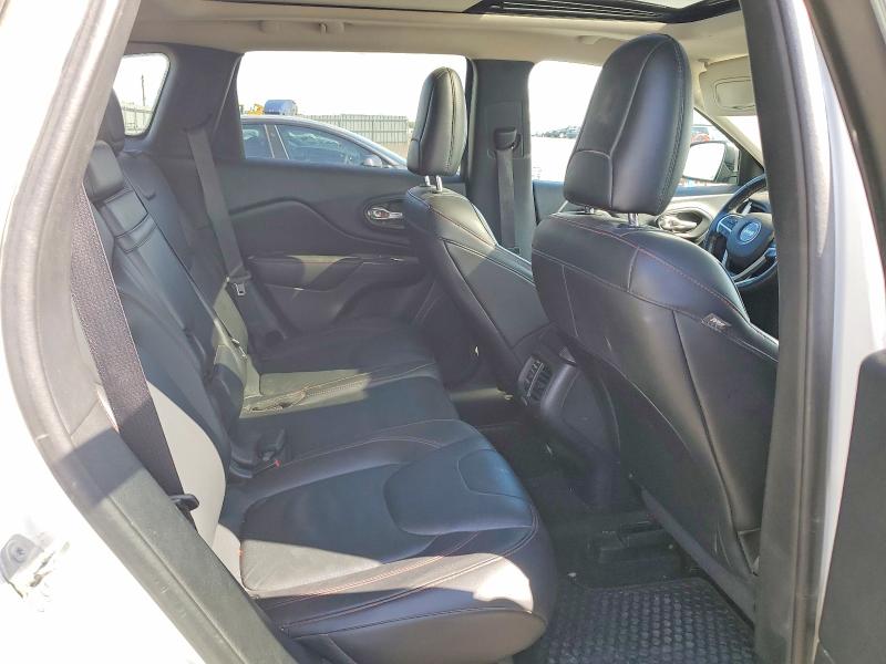 68200796 :رقم المزاد ، 1C4PJMBS6GW138571 vin ، 2016 Jeep Cherokee مزاد بيع