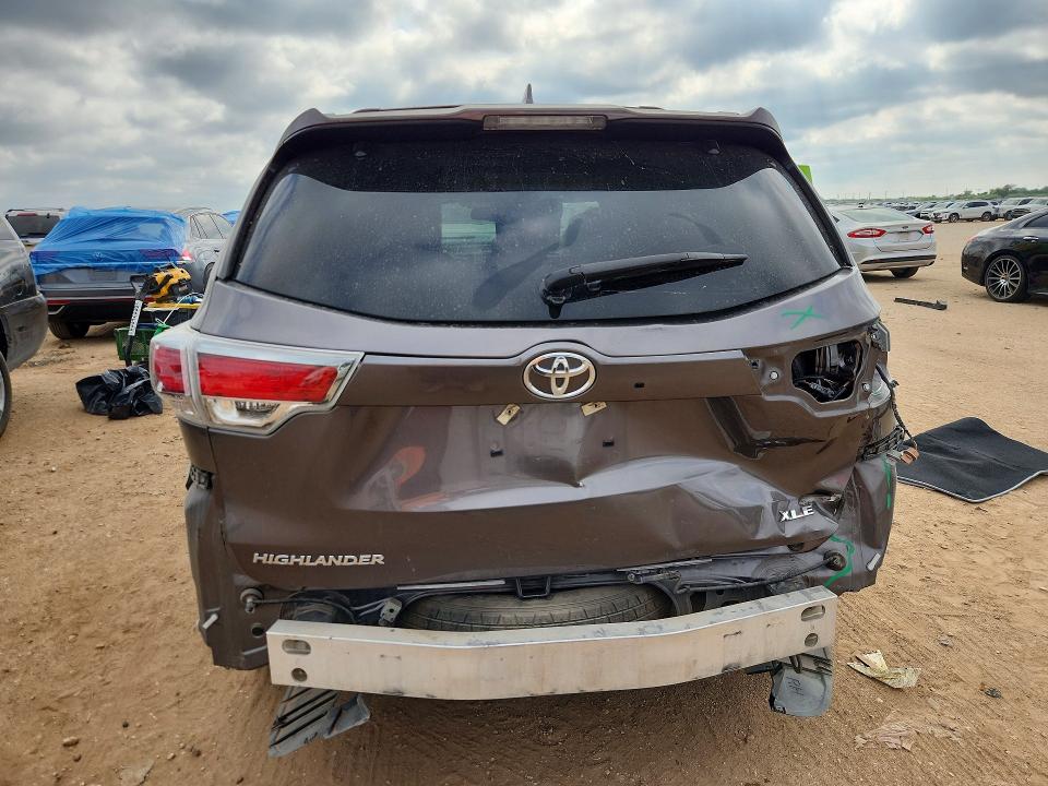 68641096 :رقم المزاد ، 5TDKKRFH2GS156844 vin ، 2016 Toyota Highlander مزاد بيع
