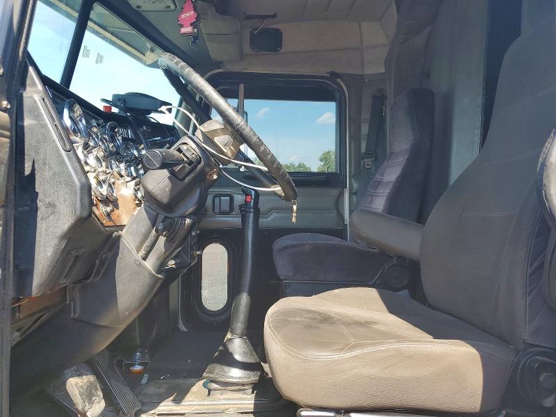 2000 Peterbilt 379 მანქანა იყიდება აუქციონზე, vin: 1XP5DR9X0YN507850, აუქციონის ნომერი: 68148476