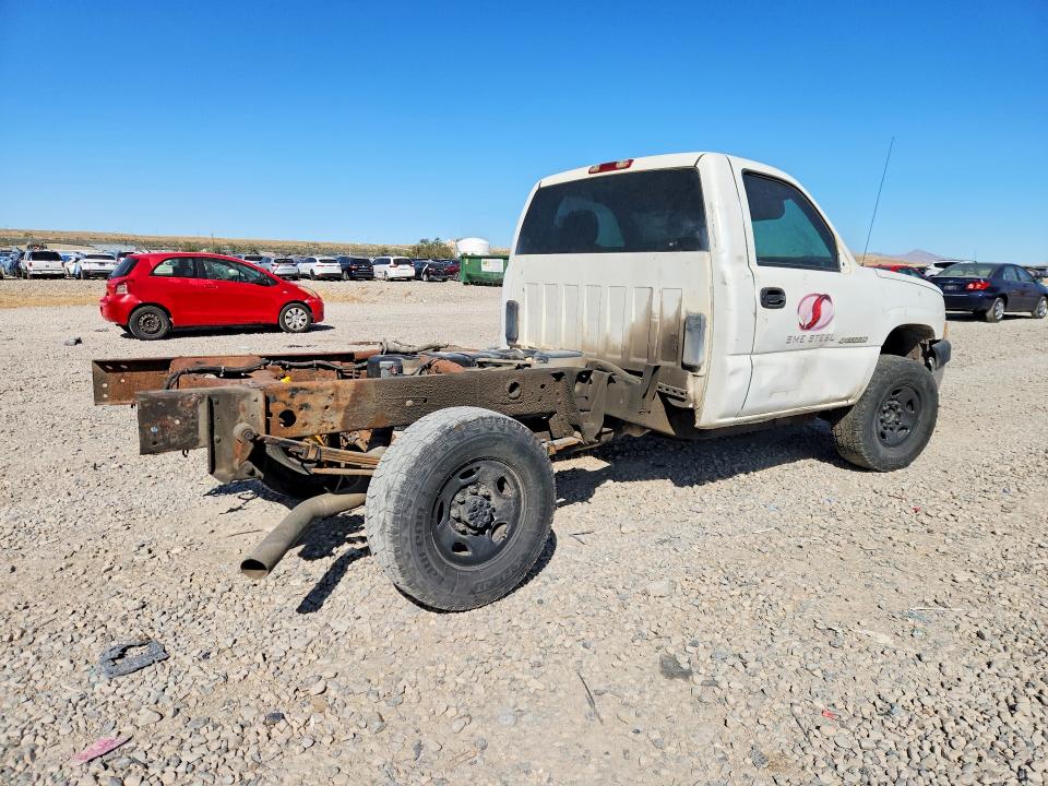 2004 Chevrolet Silverado მანქანა იყიდება აუქციონზე, vin: 1GBHC24U84E334681, აუქციონის ნომერი: 68237506