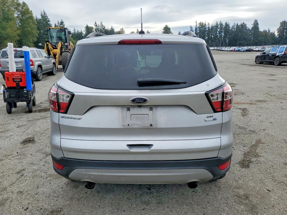 2018 Ford Escape მანქანა იყიდება აუქციონზე, vin: 1FMCU9GD2JUD08145, აუქციონის ნომერი: 70545476