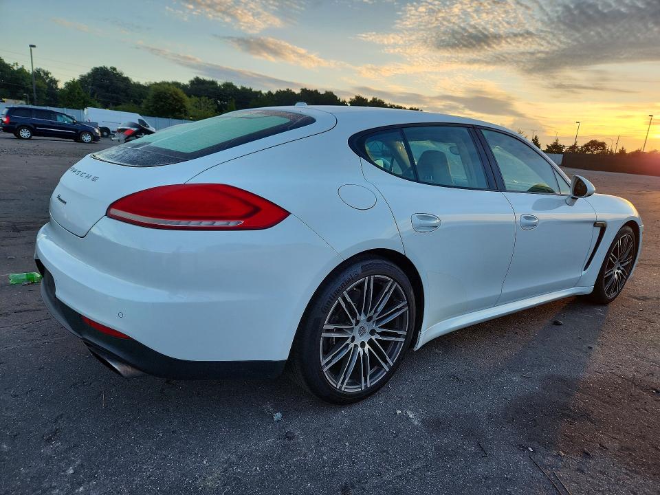 Продажа на аукционе авто 2015 Porsche Panamera, vin: WP0AA2A75FL004562, номер лота: 69452076