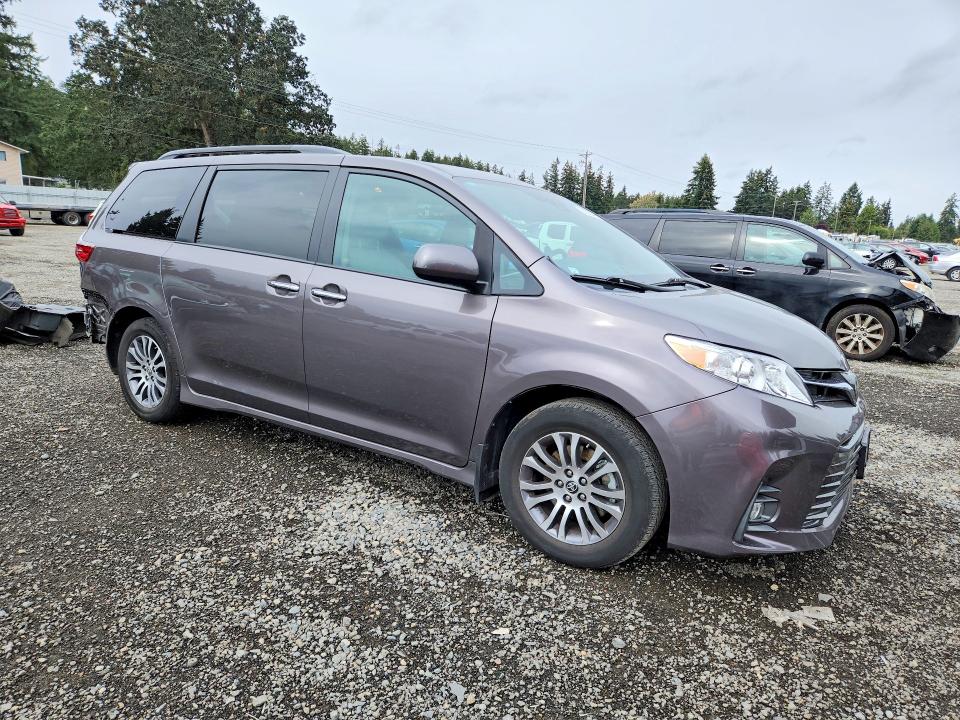 70505746 :رقم المزاد ، 5TDYZ3DC7LS078047 vin ، 2020 Toyota Sienna مزاد بيع