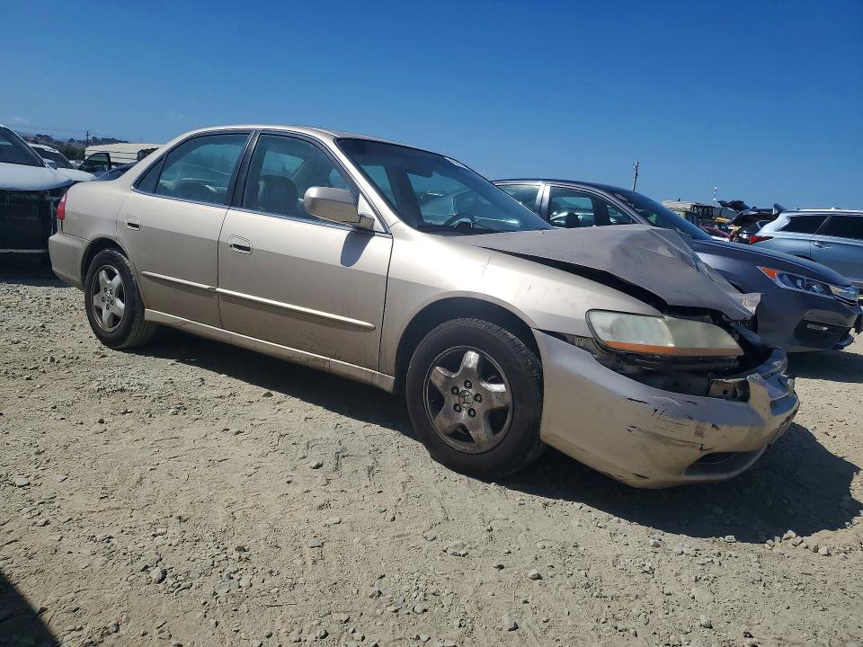 Продажа на аукционе авто 2000 Honda Accord, vin: 1HGCG1657YA077280, номер лота: 68517416