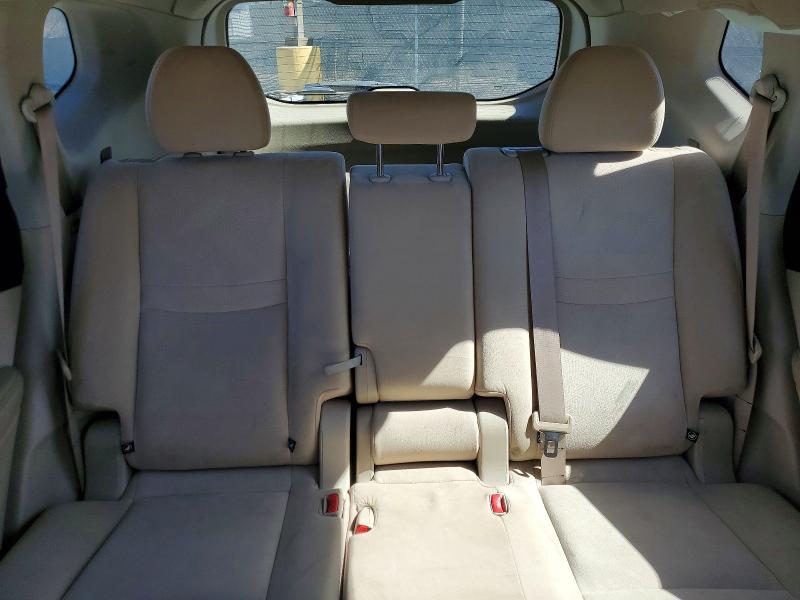 70642106 :رقم المزاد ، KNMAT2MT9FP533735 vin ، 2015 Nissan Rogue مزاد بيع