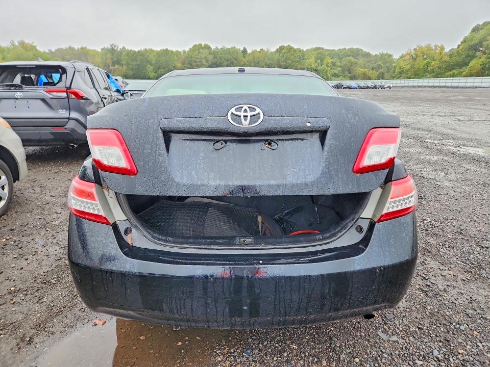 70740696 :رقم المزاد ، 4T4BF3EK4AR065223 vin ، 2010 Toyota Camry مزاد بيع