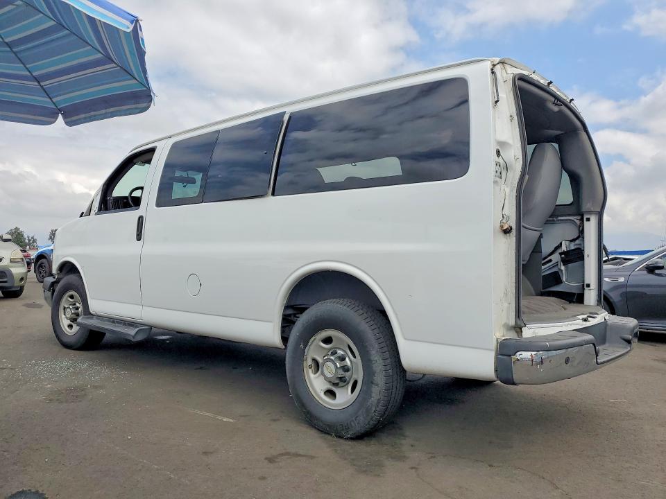 2015 Chevrolet Express G2500 მანქანა იყიდება აუქციონზე, vin: 1GBWGRFF3F1226692, აუქციონის ნომერი: 69806016