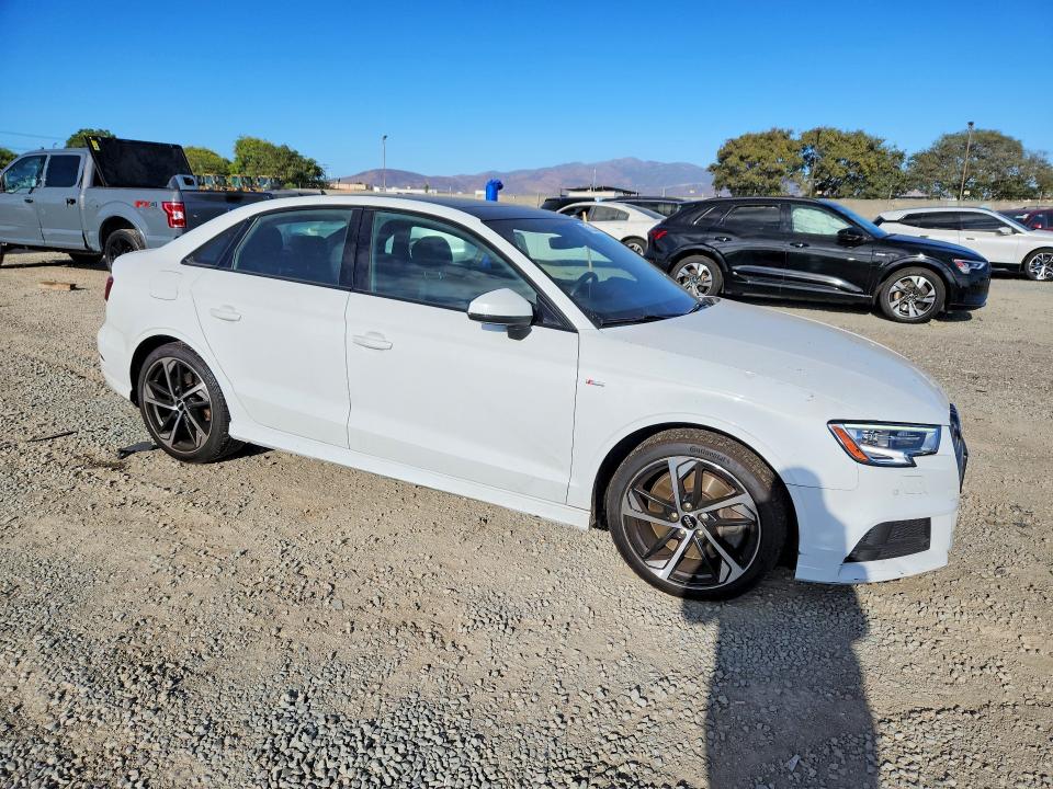 67308536 :رقم المزاد ، WAUBEGFF0LA100299 vin ، 2020 Audi A3 مزاد بيع