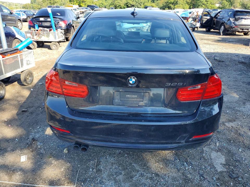 67284976 :رقم المزاد ، WBA3A5G53DNN66104 vin ، 2013 Bmw 328 مزاد بيع