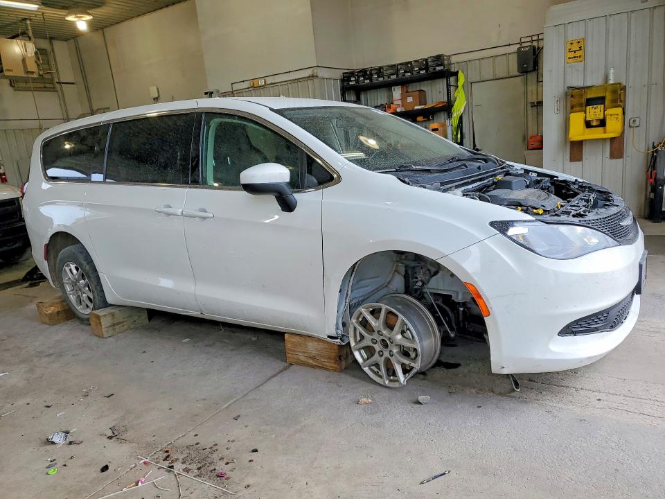 2021 Chrysler Voyager მანქანა იყიდება აუქციონზე, vin: 2C4RC1CG3MR580109, აუქციონის ნომერი: 71103016