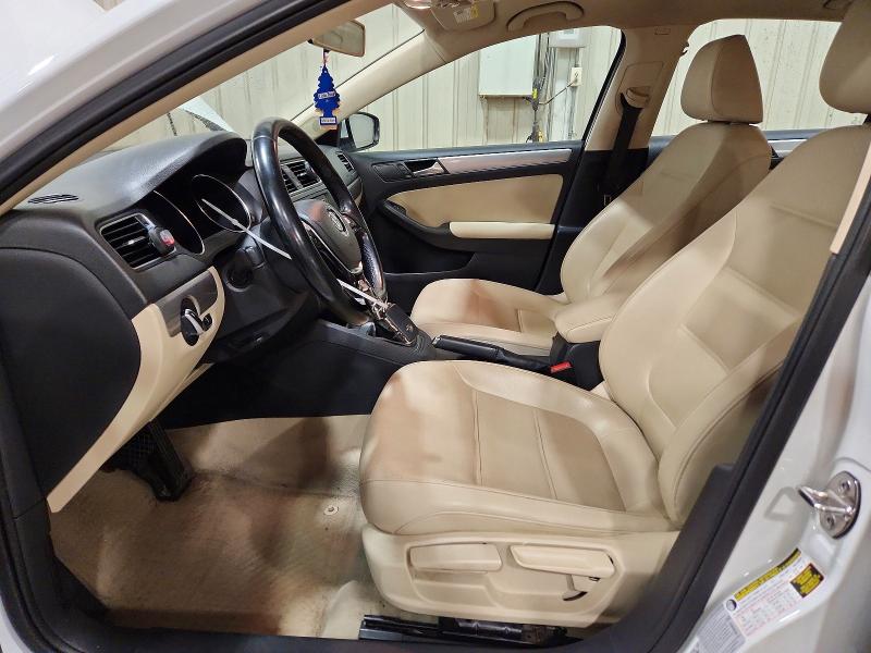 69108646 :رقم المزاد ، 3VWD17AJ4FM259480 vin ، 2015 Volkswagen Jetta مزاد بيع