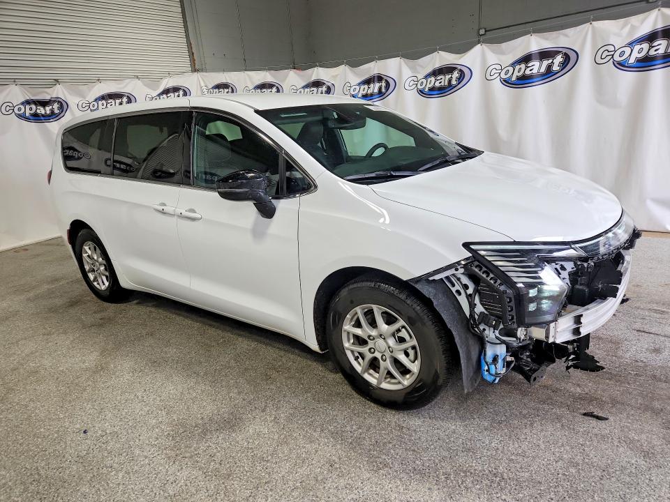 Aukcja sprzedaży 2027 Chrysler Pacifica, vin: 2C4RC1BG1VR559102, numer aukcji: 69863036