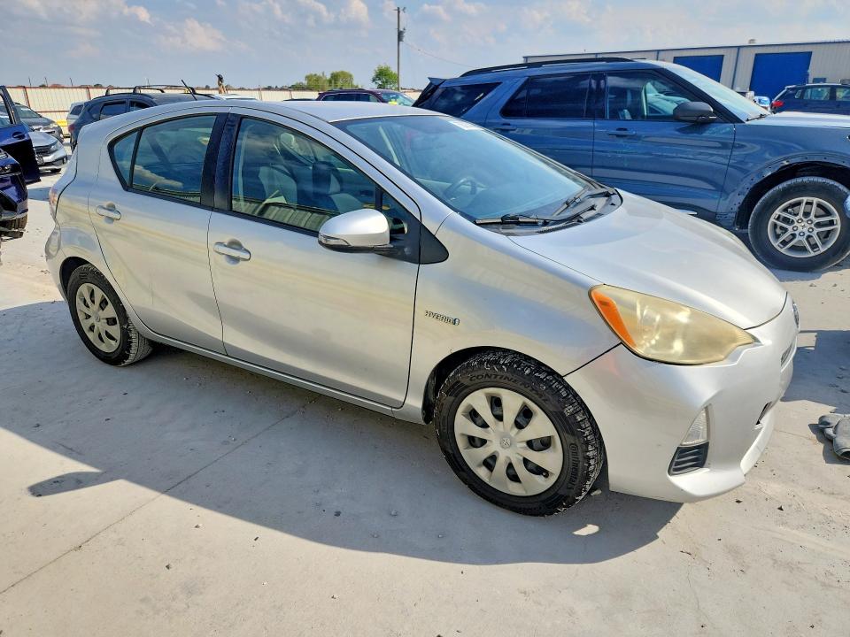 Продаж на аукціоні авто 2013 Toyota Prius C, vin: JTDKDTB33D1056021, номер лоту: 70025306