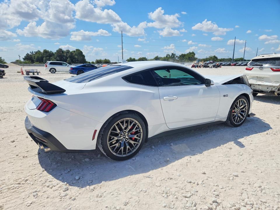 66912606 :رقم المزاد ، 1FA6P8CF1R5402491 vin ، 2024 Ford Mustang مزاد بيع