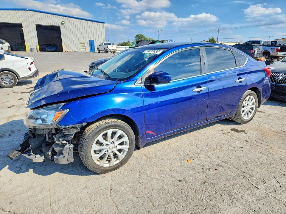 2017 Nissan Sentra მანქანა იყიდება აუქციონზე, vin: 3N1AB7AP9HL647727, აუქციონის ნომერი: 70896836