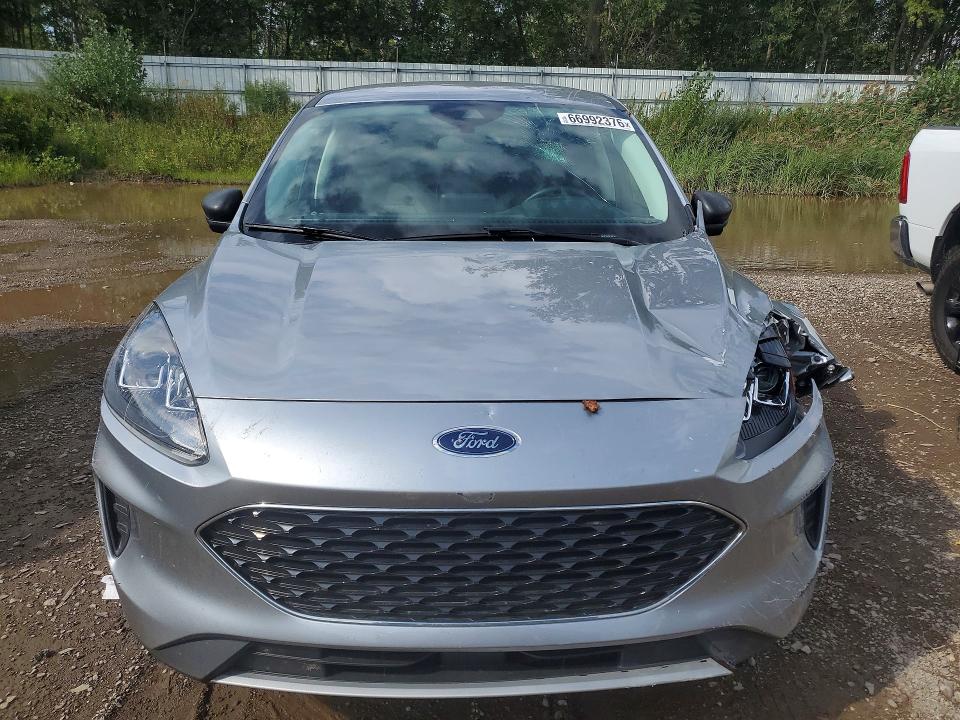 2022 Ford Escape მანქანა იყიდება აუქციონზე, vin: 1FMCU9G6XNUB70409, აუქციონის ნომერი: 66992376