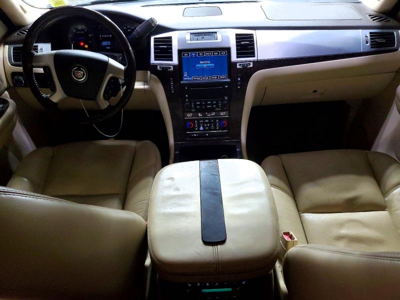 2007 Cadillac Escalade მანქანა იყიდება აუქციონზე, vin: 1GYFK63847R167163, აუქციონის ნომერი: 69133146
