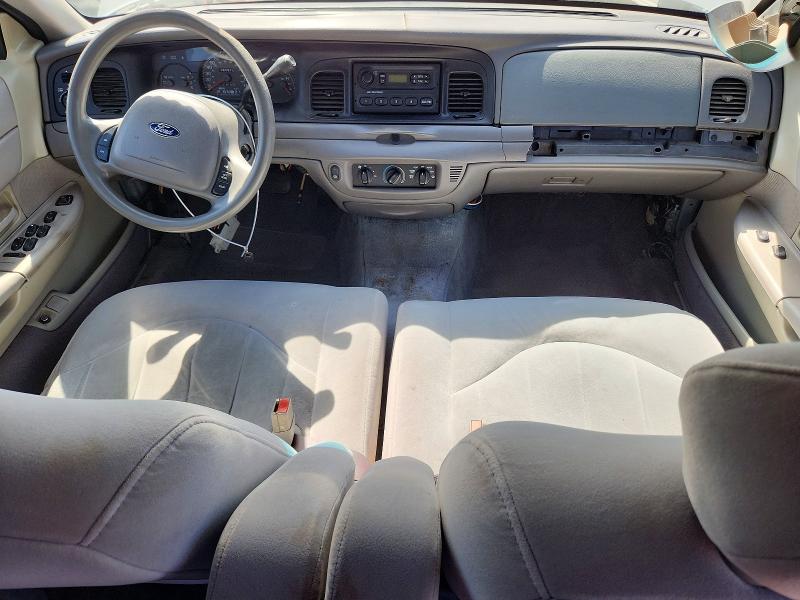 68734466 :رقم المزاد ، 2FAFP71W22X115890 vin ، 2002 Ford Crown Victoria مزاد بيع