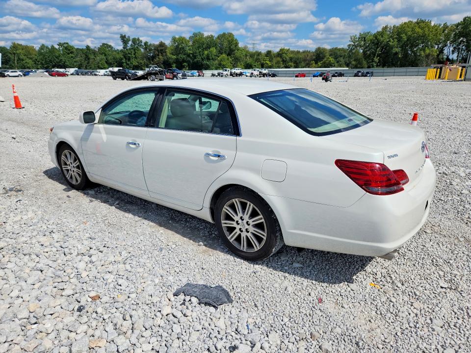 68833326 :رقم المزاد ، 4T1BK36B78U310031 vin ، 2008 Toyota Avalon مزاد بيع