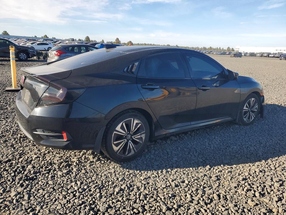 Aukcja sprzedaży 2017 Honda Civic, vin: 2HGFC1F37HH647819, numer aukcji: 69988816
