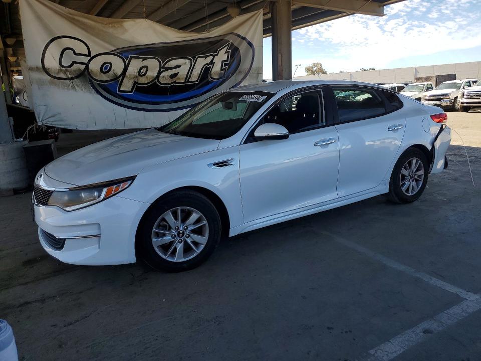 Auction sale of the 2018 Kia Optima, vin: 5XXGT4L36JG239667, lot number: 68664846