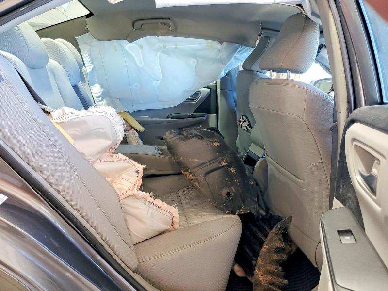 70136116 :رقم المزاد ، 4T1BF1FK7HU373901 vin ، 2017 Toyota Camry مزاد بيع