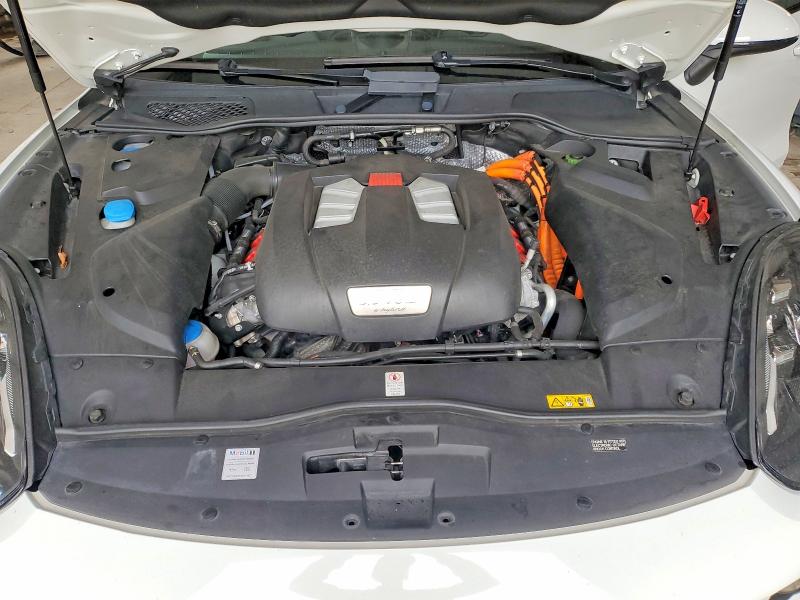 70886216 :رقم المزاد ، WP1AE2A2XFLA52534 vin ، 2015 Porsche Cayenne مزاد بيع