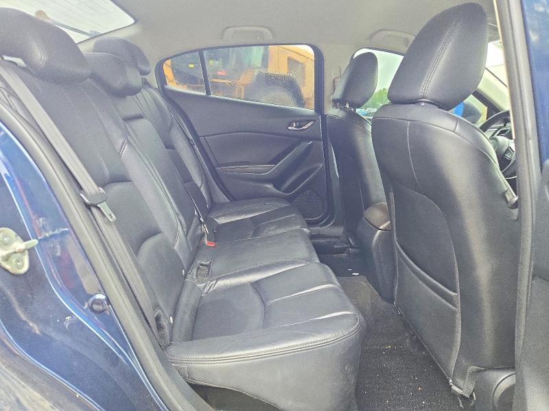 67236546 :رقم المزاد ، 3MZBN1T7XJM236126 vin ، 2018 Mazda 3 مزاد بيع