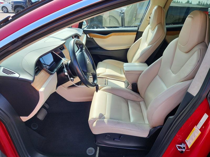 68326356 :رقم المزاد ، 5YJXCDE28JF101961 vin ، 2018 Tesla Model X مزاد بيع