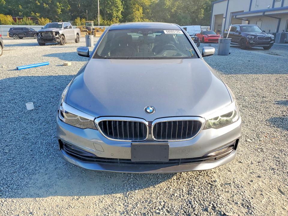 68005126 :رقم المزاد ، WBAJA9C51JB252209 vin ، 2018 Bmw 530e مزاد بيع