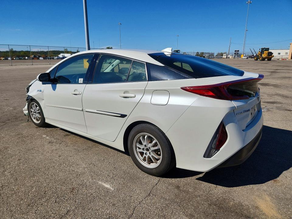 Продажа на аукционе авто 2019 Toyota Prius Prime, vin: JTDKARFP4K3106080, номер лота: 69188106