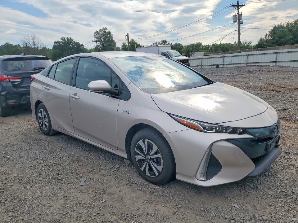 Auction sale of the 2017 Toyota Prius Prime, vin: JTDKARFP2H3064985, lot number: 68418216