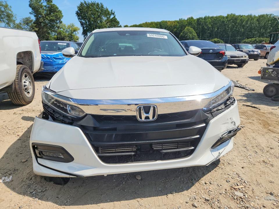 Продаж на аукціоні авто 2019 Honda Accord, vin: 1HGCV1F56KA112386, номер лоту: 69240066