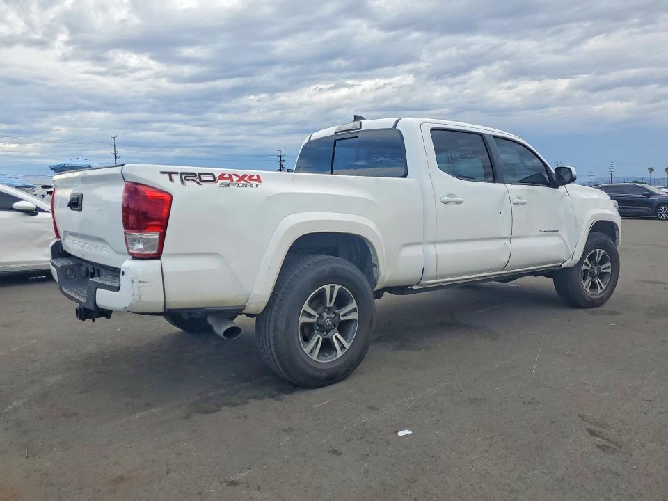 68213216 :رقم المزاد ، 3TMDZ5BN2JM041869 vin ، 2018 Toyota Tacoma مزاد بيع