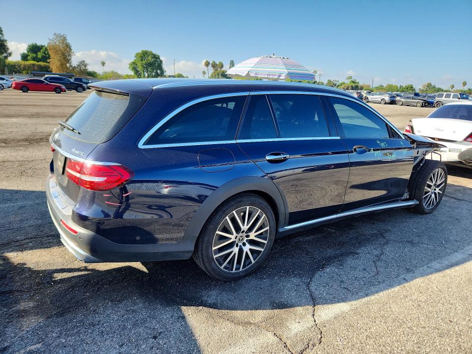69552296 :رقم المزاد ، W1KZH6AB3PB153950 vin ، 2023 Mercedes-benz E مزاد بيع