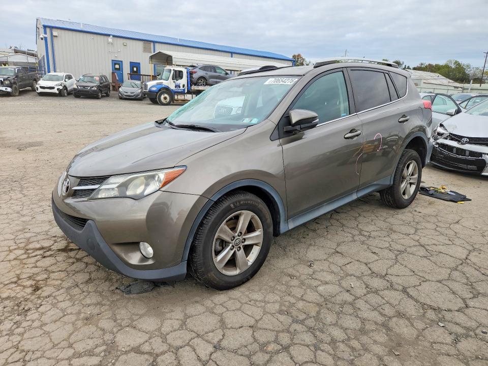 Продаж на аукціоні авто 2015 Toyota Rav4, vin: 2T3RFREV0FW247196, номер лоту: 70654276