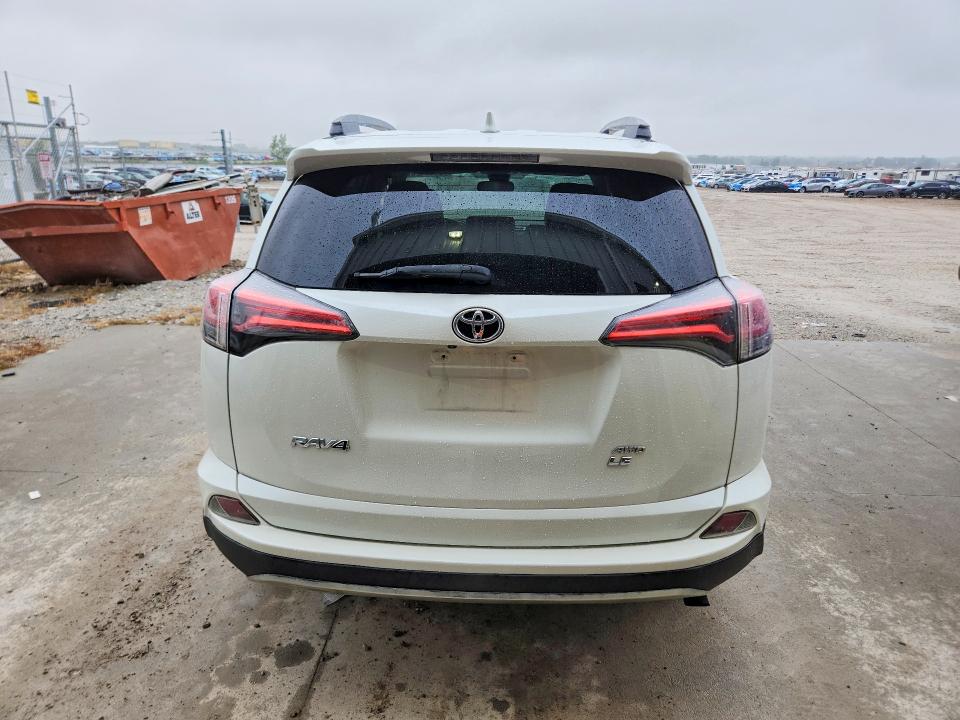 Продажа на аукционе авто 2017 Toyota Rav4, vin: 2T3RFREV8HW556708, номер лота: 70429426