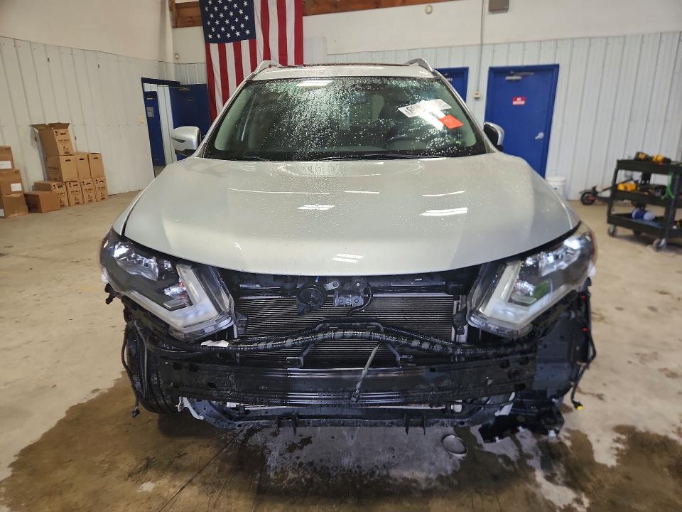 Продажа на аукционе авто 2017 Nissan Rogue, vin: 5N1AT2MV9HC749057, номер лота: 69068976