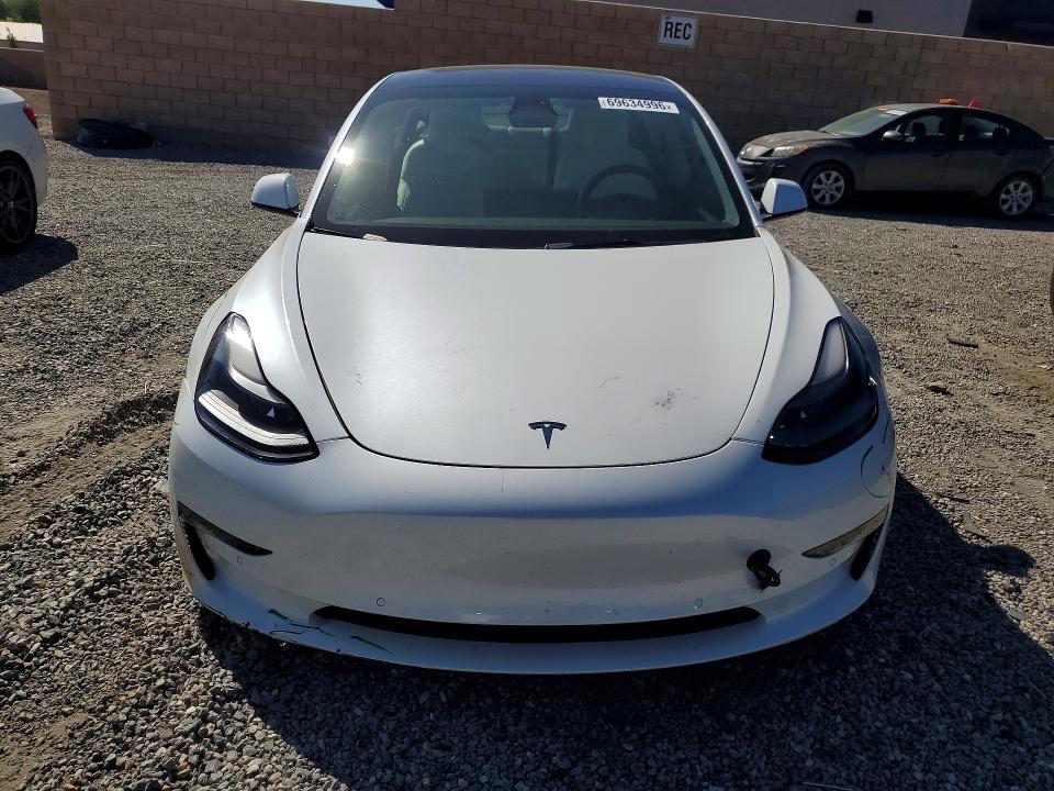 2022 Tesla Model 3 მანქანა იყიდება აუქციონზე, vin: 5YJ3E1EA7NF303730, აუქციონის ნომერი: 69634996