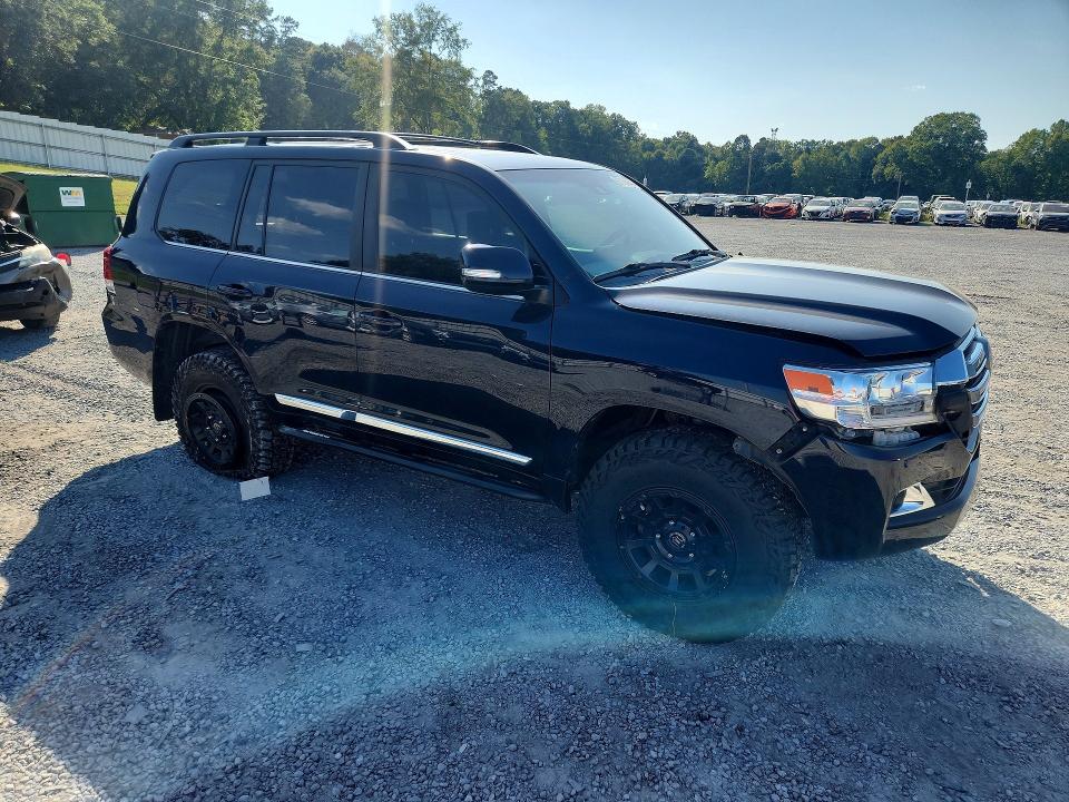 Продажа на аукционе авто 2017 Toyota Land Cruiser, vin: JTMCY7AJXH4050804, номер лота: 67153946