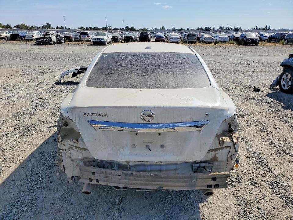 70101956 :رقم المزاد ، 1N4AL3AP6FN320336 vin ، 2015 Nissan Altima مزاد بيع