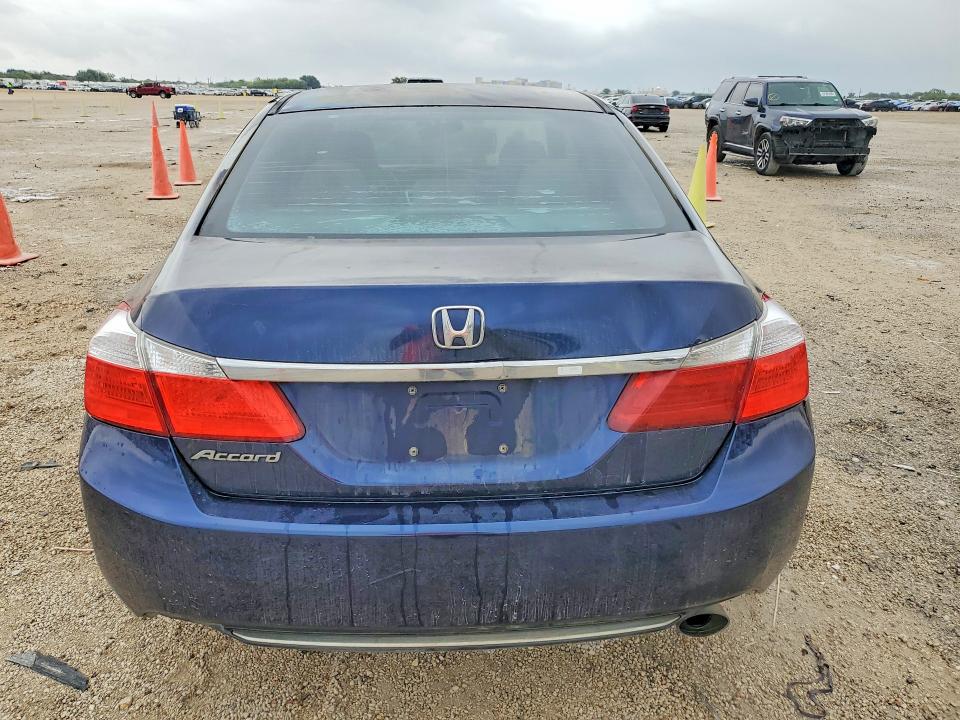 Продажа на аукционе авто 2015 Honda Accord, vin: 1HGCR2F76FA081822, номер лота: 69514746